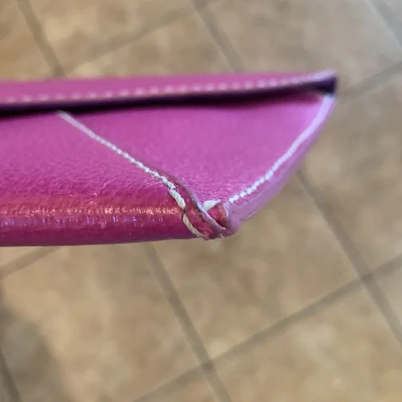 Kate Spade New York Magenta Leather Envelope Clutch Snap Enclosure - Unique! - Picture 4 of 10